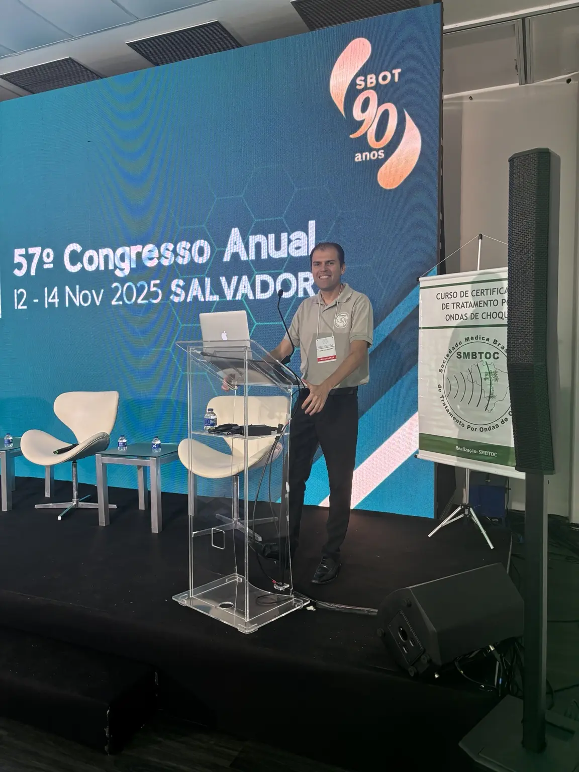 Dr. Francisco Honório Júnior em atividade científica da SBOT